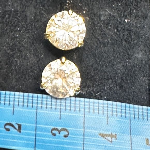 Melinda Maria - Not Your Basic 8mm Studs - Gold|White Diamondettes - Picture 4 of 4